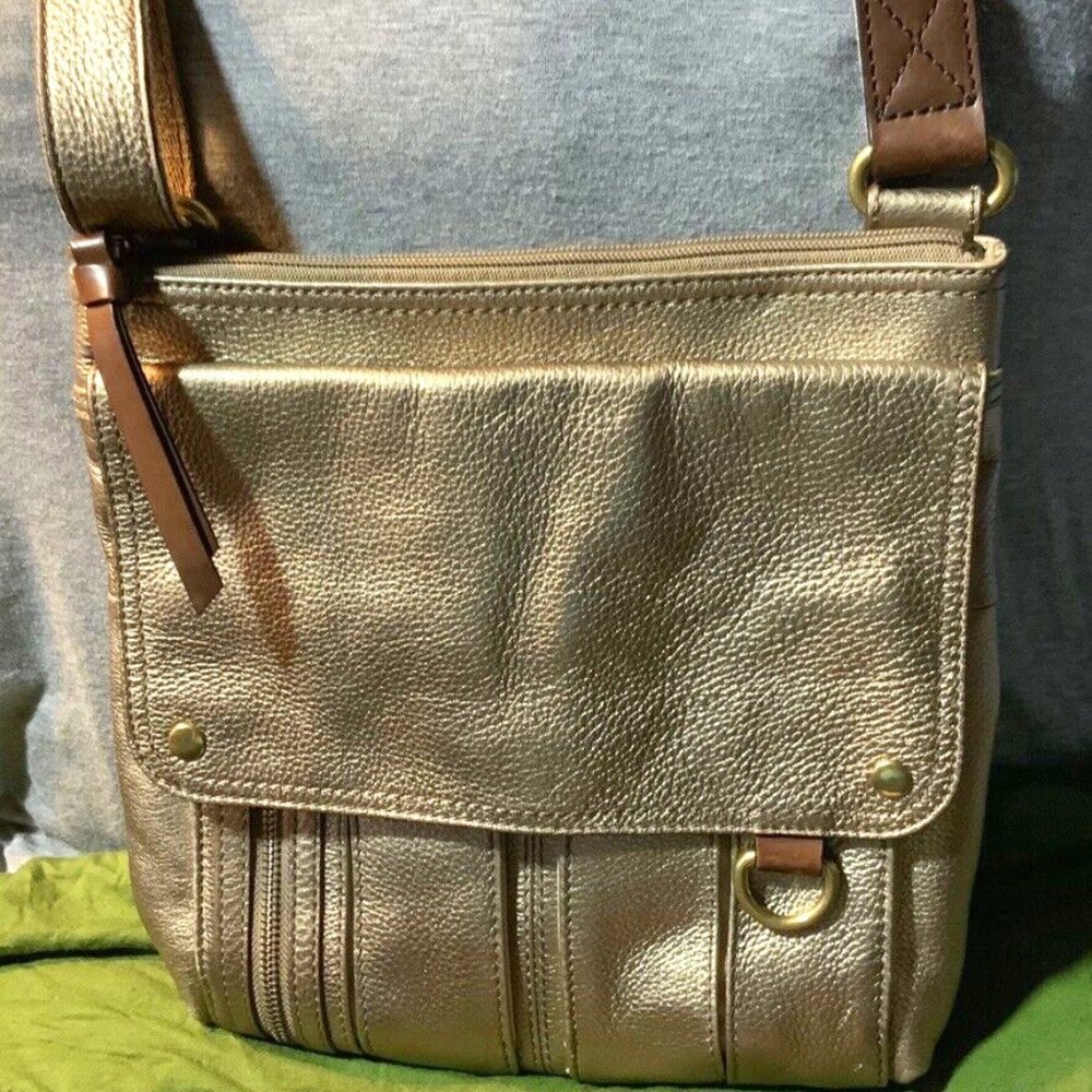 Fossil Morgan Traveler Metallic Crossbody Bag - NEW (Includes Dust Bag w/Logo)